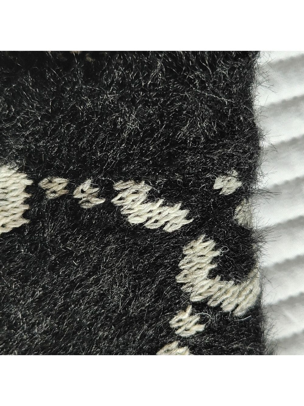 TRÏBE Black & White Print Long Sleeve Crew Neck Sweater Size Large NWT - Picture 4 of 7